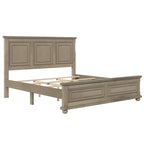 Lit vintage en bois, style ville traditionnelle